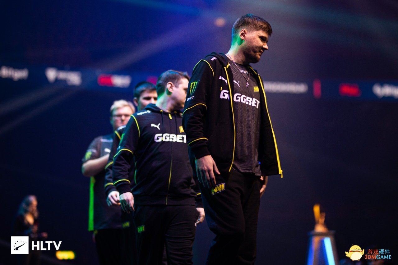 背后则承载 背后则承载